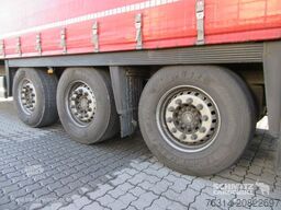 Schmitz Cargobull Curtainsider Coil Getränke