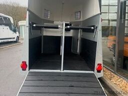 HUMBAUR Xanthos Aero 2 Pferdeanhänger 2,4t. ALU, EZ.25