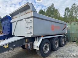 Istrail Triple-Axle Trailer