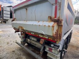 Istrail Triple-Axle Trailer