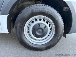 MERCEDES-BENZ Sprinter 315 CDI KA PRO L2H2 Navi AHK Standhzg.