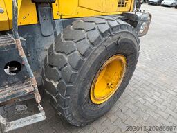 KOMATSU WA 250-6 Radlader 13,9 Ton - 11435 H - 4m³