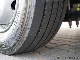 RENAULT D 210 / 4x2 / KONTENER / 7,5M / WINDA DHOLLANDIA