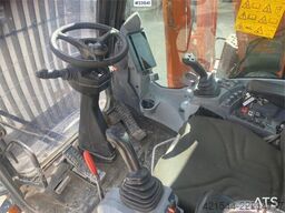 Hitachi ZX220W-7 wheel excavator