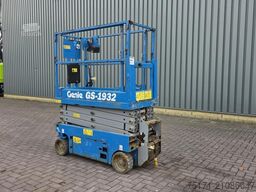 Genie GS1932 Electric, Working Height 7.8 m, 227kg Capac