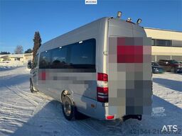 Mercedes-Benz Sprinter 515 minibus – 17 seats