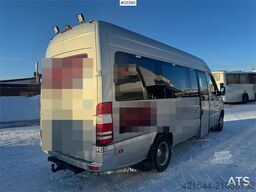 Mercedes-Benz Sprinter 515 minibus – 17 seats