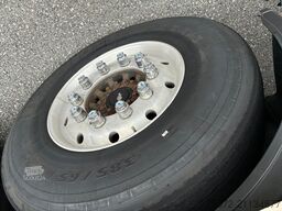 Schmitz Cargobull TAULINER CON ELEVACION