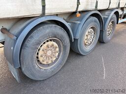 Robuste Kaiser 3-AXLES CURTAINSIDER