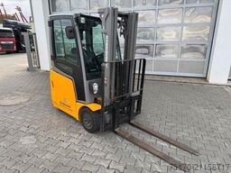 Jungheinrich EFG 215 / Triplex: 4.25m! / SS / nur 716h!