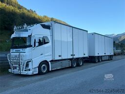 Volvo FH16 16 pallet 6x4 box truck with Onspot tool boxe