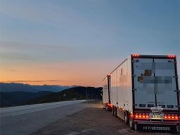 Volvo FH16 16 pallet 6x4 box truck with Onspot tool boxe