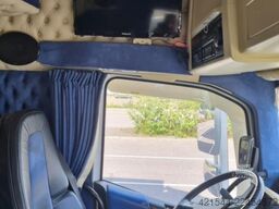 Volvo FH16 16 pallet 6x4 box truck with Onspot tool boxe