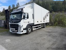 Volvo FM330 4x2 box truck with full side opening and Zep