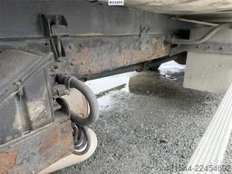 Volvo FL 4x2 box truck with a 1500 kg lift and remote co