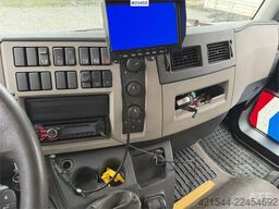 Volvo FL 4x2 box truck with a 1500 kg lift and remote co