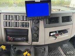 Volvo FL 4x2 box truck with a 1500 kg lift and remote co