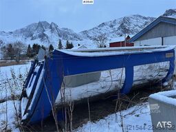  GMI Asphalt tub w/ guillotine hatch.