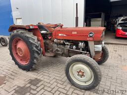 Κλασικό τρακτέρ Massey Ferguson 140