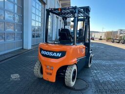 Doosan B50XC-7 / nur 230h! / SS / Zinkenverstellung