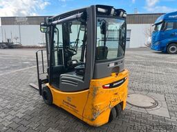 Jungheinrich EFG 218 / Triplex 4.30m / SS / nur 1.738h