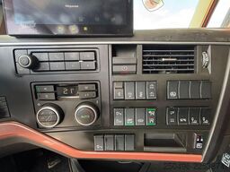 Volvo FH16 650 6x4 TANDEM AXLE LIFT / PTO / CHASSI