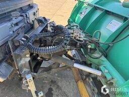 Mercedes-Benz Axor 1833