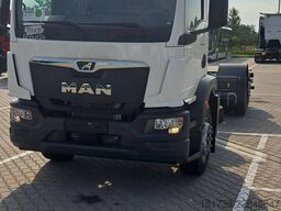 MAN TGM 26.320 6x2-4 / truck chassis / 0 km!