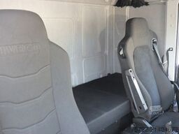 IVECO ML 140 E 28 P L-Fhs./Koffer 7,25m/LBW/AHK/40tkm