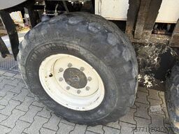 New Holland F106.6A 6x6 12 TON RÓWNIARKA