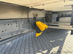 IVECO Stralis AD 190 330 / Carrier MT 1250 / 3 x Lager