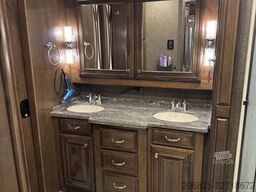 Thor Tuscany 38 US LINER AUTARK 1860WP 1120Ah