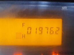 Manitou MI 25 G / Triplex: 4.70m / nur 1.976h! / SS