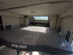 CHAUSSON titanium 767 GA Automatik, Hubbett und Längsbett