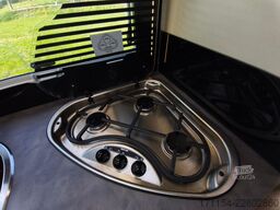 CHAUSSON titanium 767 GA Automatik, Hubbett und Längsbett