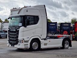 Scania R560 Highline 4x2 - Like new - Full spec - Face...