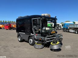 Ravo 580 with 3-rd brush
