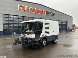 Ravo 580 with 3-rd brush