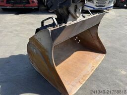Caterpillar CATERPILLAR | 324D Schnellwechsel 2x Schaufeln
