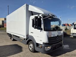 Mercedes-Benz Atego 818