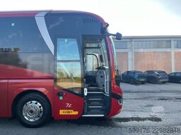 Man Lion's Coach L
