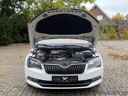 SKODA Superb 2.0 TDI SCR DSG Active Combi Panoramadach
