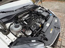SKODA Superb 2.0 TDI SCR DSG Active Combi Panoramadach