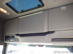 SCANIA R 560 A Super/Highline/Ret/Hydr./2xTank/Standkli