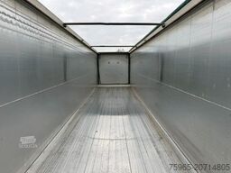 KRAKER CF-X2 WALKING FLOOR 2X STEERING AXLE TOP CONDITI