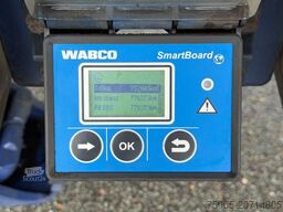 KRAKER CF-X2 WALKING FLOOR 2X STEERING AXLE TOP CONDITI