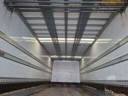 SCHMITZ CARGOBULL 24 to 3-Achs Anhänger Koffer Portaltüren SAF