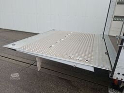 FUSO Canter 7C18 3-Sitzer Klima Ladebordwand