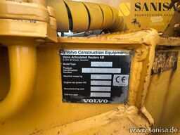 VOLVO A25D/Knickgelenkter Muldendumper /6x6