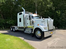 Kenworth W900L